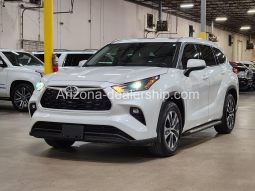 2022 Toyota Highlander XLE full