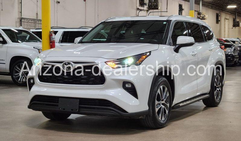 2022 Toyota Highlander XLE full