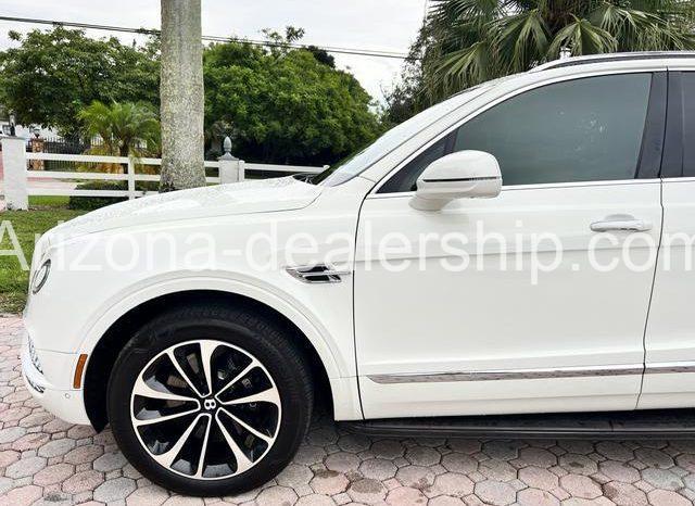 2017 Bentley Bentayga W12 Sport Utility 4D full