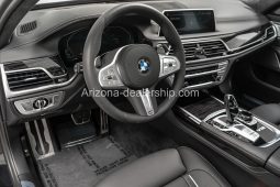 2022 BMW M760i xDrive full