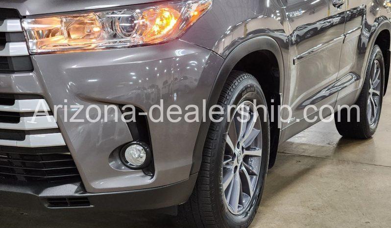 2019 Toyota Highlander Hybrid XLE full