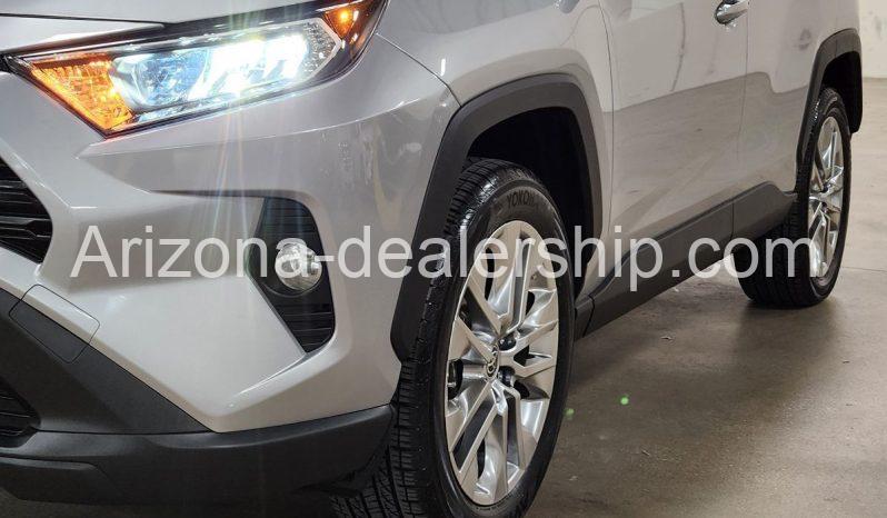 2020 Toyota RAV4 XLE Premium full