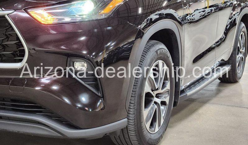 2022 Toyota Highlander XLE full