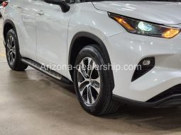 2022 Toyota Highlander XLE full