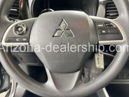 2018 Mitsubishi Outlander ES full