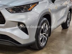 2022 Toyota Highlander XLE full