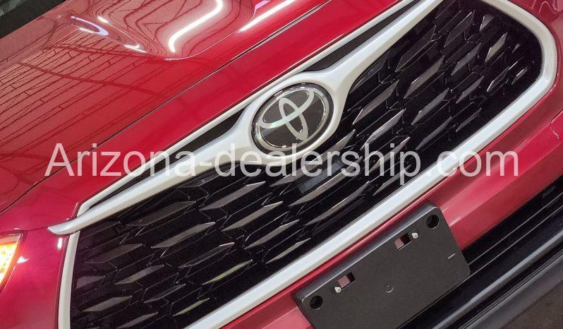 2021 Toyota Highlander XLE full