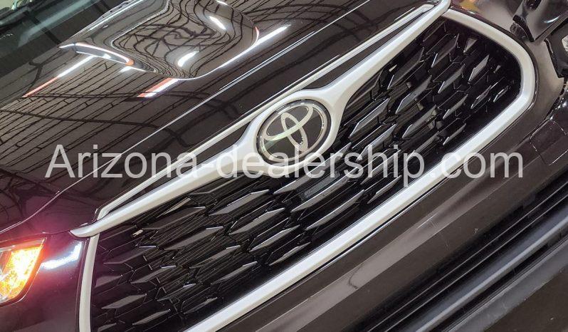 2022 Toyota Highlander XLE full