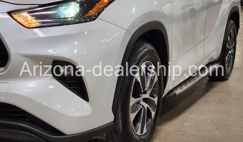 2022 Toyota Highlander XLE full