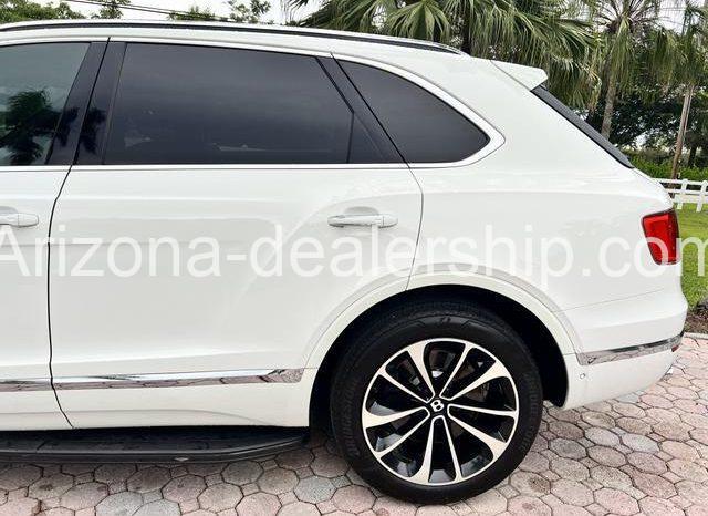 2017 Bentley Bentayga W12 Sport Utility 4D full