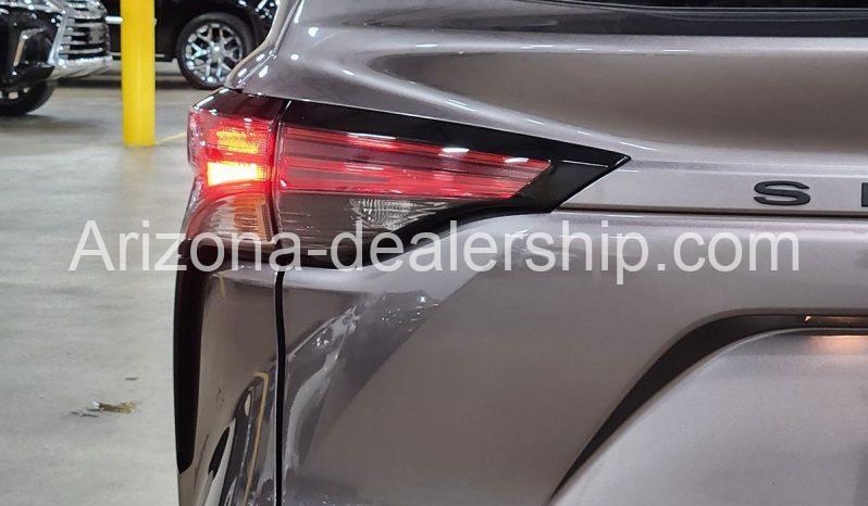 2021 Toyota Sienna LE full