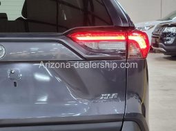 2020 Toyota RAV4 XLE full