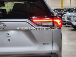 2020 Toyota RAV4 XLE Premium full