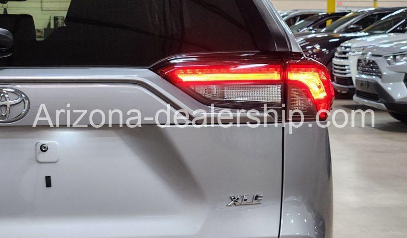 2020 Toyota RAV4 XLE Premium full