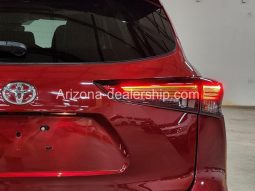 2021 Toyota Highlander XLE full