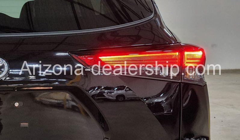 2022 Toyota Highlander XLE full