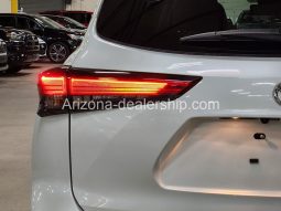 2022 Toyota Highlander XLE full