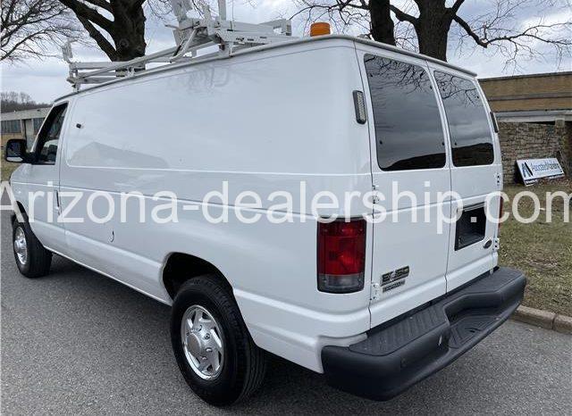 2010 Ford Econoline Cargo Van E250 Commercial full