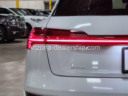 2019 Audi e-tron Prestige full