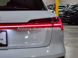 2019 Audi e-tron Prestige full