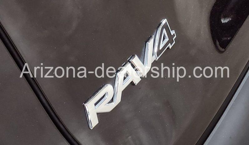 2021 Toyota RAV4 XLE Premium full