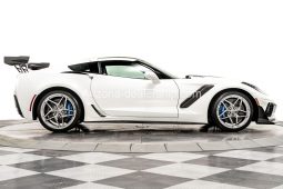 2019 Chevrolet Corvette ZR1 3ZR full