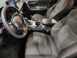 2020 Toyota RAV4 XLE full