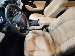 2021 Toyota Highlander XLE full