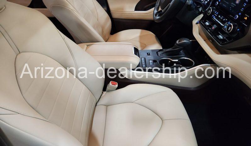 2021 Toyota Highlander XLE full