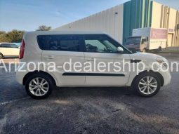 2012 Kia Soul + Wagon 4D full