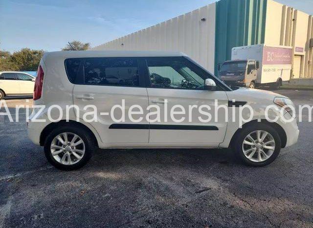 2012 Kia Soul + Wagon 4D full