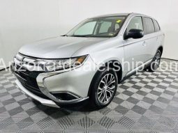 2018 Mitsubishi Outlander ES full