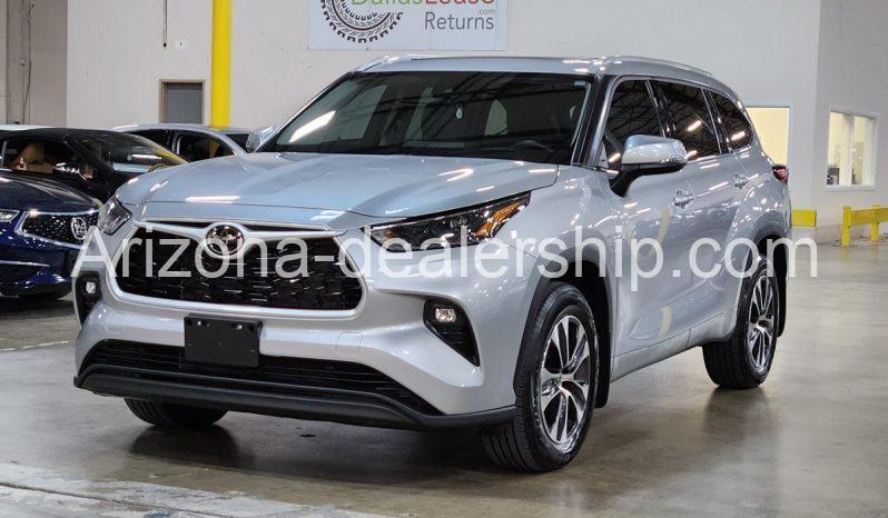 2022 Toyota Highlander XLE full