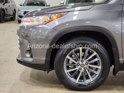 2019 Toyota Highlander Hybrid XLE full