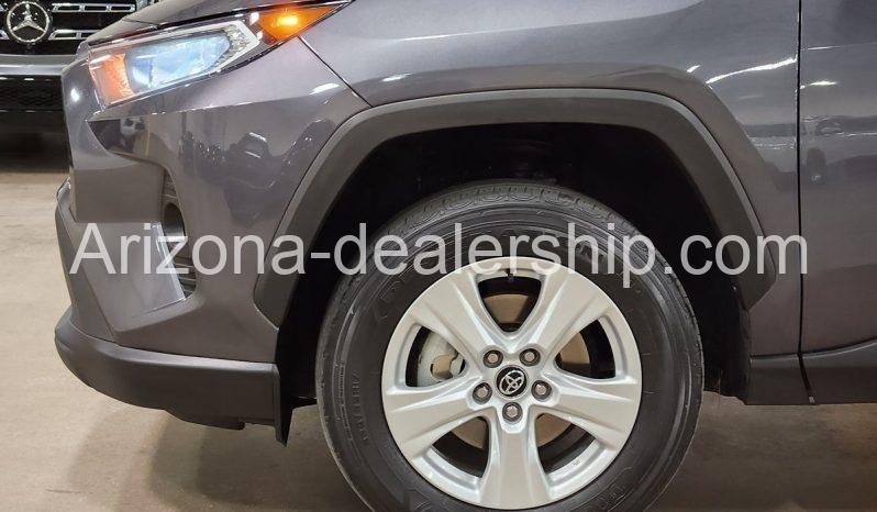 2020 Toyota RAV4 XLE full