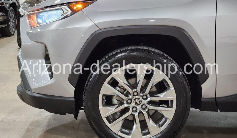 2020 Toyota RAV4 XLE Premium full