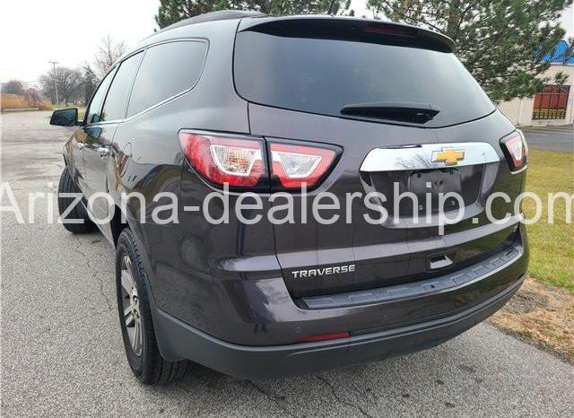 2017 Chevrolet Traverse LT full