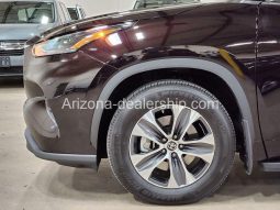 2022 Toyota Highlander XLE full