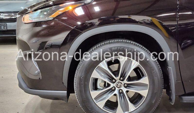 2022 Toyota Highlander XLE full