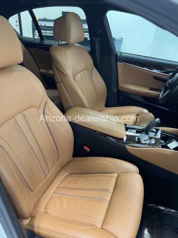 2019 BMW 5-Series 540i full