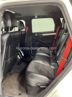 2013 Porsche Cayenne GTS full