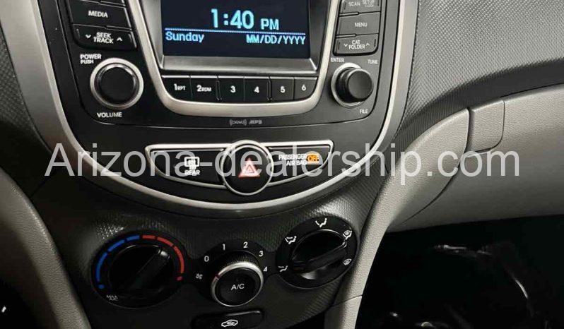 2017 Hyundai Accent SE full