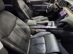 2019 Audi e-tron Prestige full