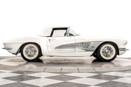 1961 Chevrolet Corvette Fuelie 315hp full