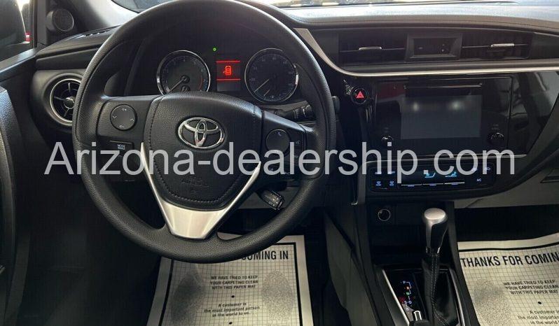 2019 Toyota Corolla LE 4dr Sedan full