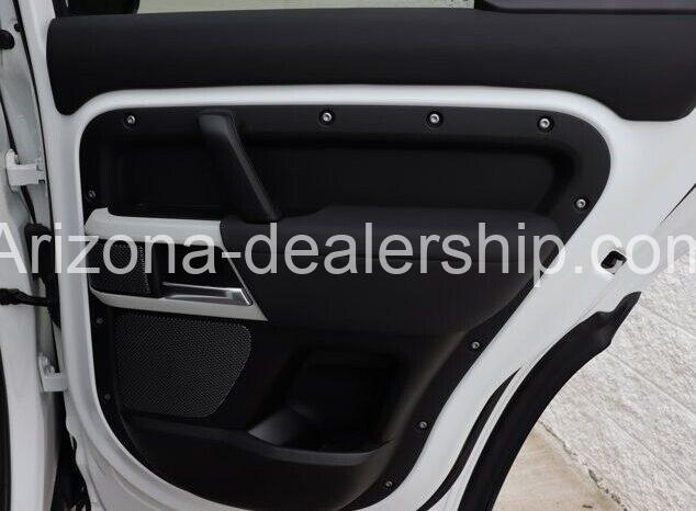 2020 Land Rover Defender SE full