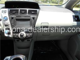 2012 Toyota Prius V full