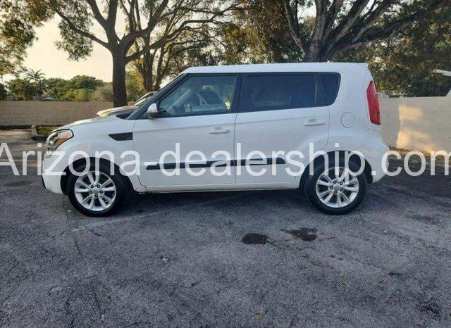 2012 Kia Soul + Wagon 4D full