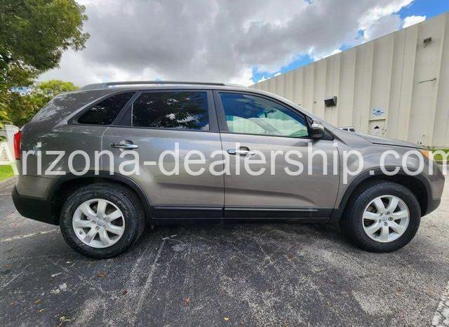 2013 Kia Sorento LX Sport Utility 4D full