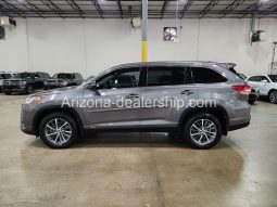 2019 Toyota Highlander Hybrid XLE full